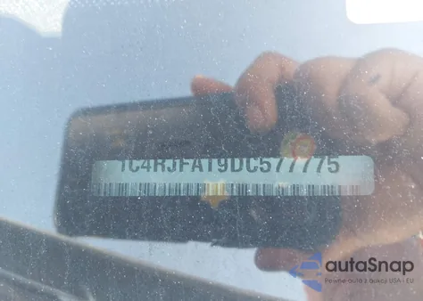 2013 Jeep Grand Cherokee Laredo Trailhawk from USA, damaged, VIN 1C4RJFAT9DC577775